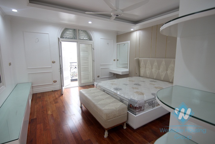 Luxurious villa for rent in Vinhomes riverside Long Bien